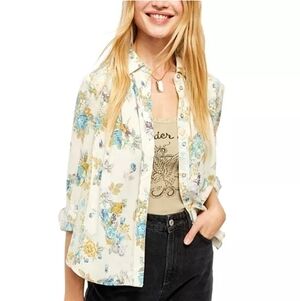 Free people Hold On To Me Printed button down floral Top sz M